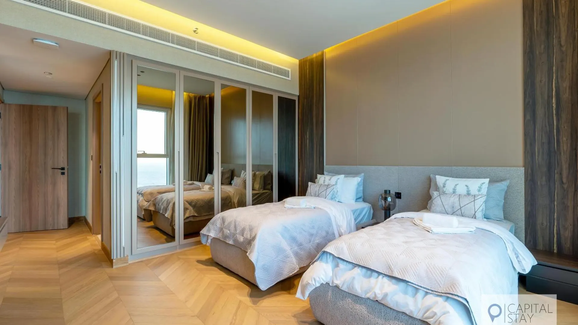 Luxury Beachfront 3 Bed Apt In Dubai Jbr 0*,  United Arab Emirates